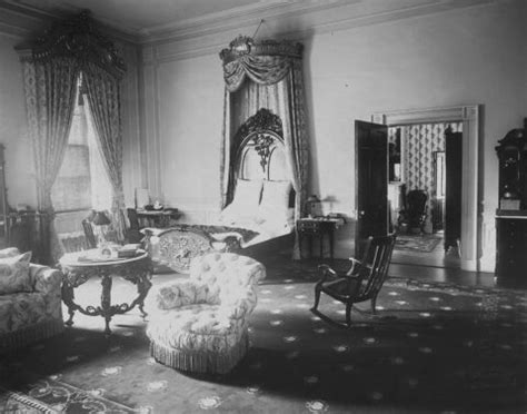 The Lincoln Bedroom: Refurbishing a Famous White House Room - White ...