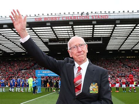 Sir Bobby Charlton: 1966 World Cup winner diagnosed with dementia | The Independent