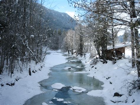 File:The Jachen stream on a sunny winter day (Bavaria, Germany).JPG ...
