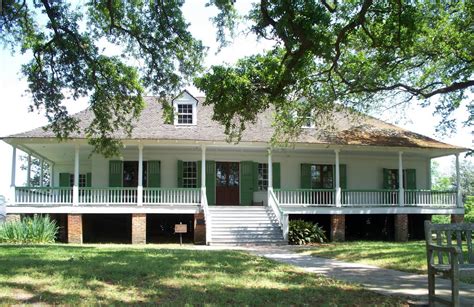 HISTORICAL BATON ROUGE: Magnolia Mound Plantation