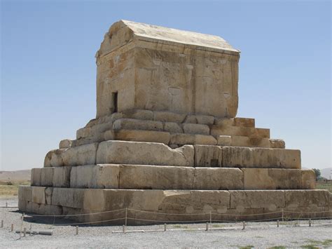 Tomb of Cyrus - Biblical Archaeology Ancient Iran (Bible History Online)