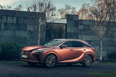 Lexus RX 450h+ review | Car review | RAC Drive