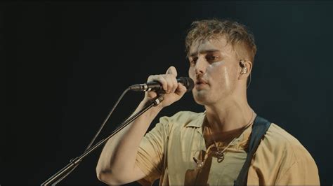 Sam Fender's "Seventeen Going Under," a Fresh, Serious, and Glorious ...