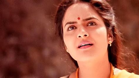 Roja girl Madhoo all set to make her TV debut with Aarambh - Hindustan ...