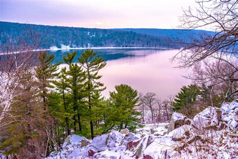 5 Great Ways to Enjoy Devil's Lake State Park This Winter