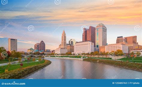 View of Downtown Columbus Ohio Skyline at Sunset Stock Image - Image of night, columbus: 125485763