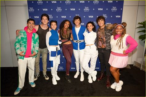 'Zombies 3' Cast Perform 'Alien Invasion' at D23 Expo (Video) | Photo 1356818 - Photo Gallery ...