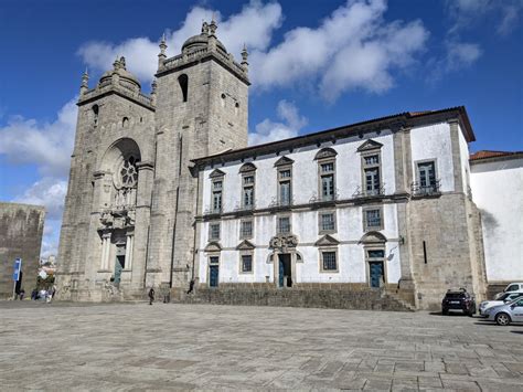 Getting a Pilgrim Passport (Camino Credencial) at the Porto Cathedral