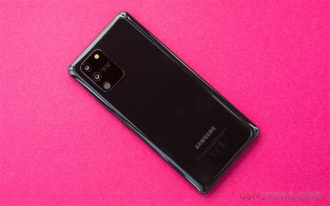 Samsung Galaxy S10 Lite review: Design and ergonomics