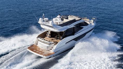 This 50-Foot Yacht Is Built Like a Vessel More Than Twice Its Size [VIDEO] | Yacht, Cruiser boat ...