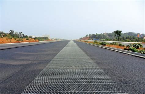 Asphalt Pavement Reinforcement Services | Maccaferri Corporate