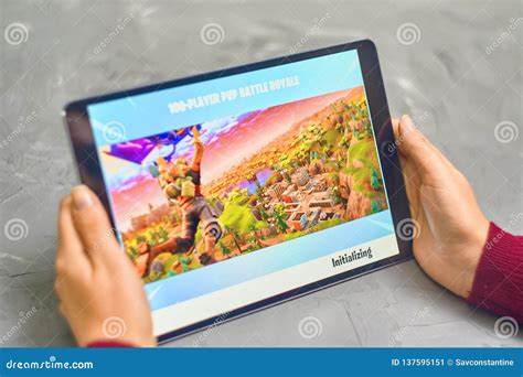 Fortnite Gameplay on ipad editorial photo. Image of editorial - 137595151