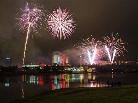 Outdoor Firework Displays: Louisiana | Pyromania Fireworks