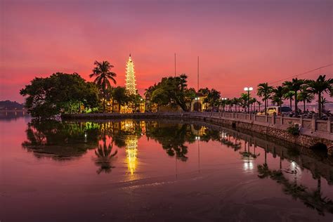 Tran Quoc Pagoda (Hanoi) - Best Highlights & Travel Guide