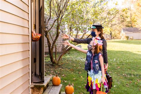 Trick-Or-Treater Images – Browse 116 Stock Photos, Vectors, and Video | Adobe Stock