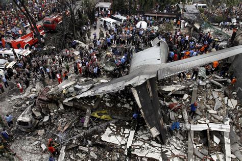 Death Toll Rises to 142 After Indonesian Military Plane Crashes Into City - The New York Times
