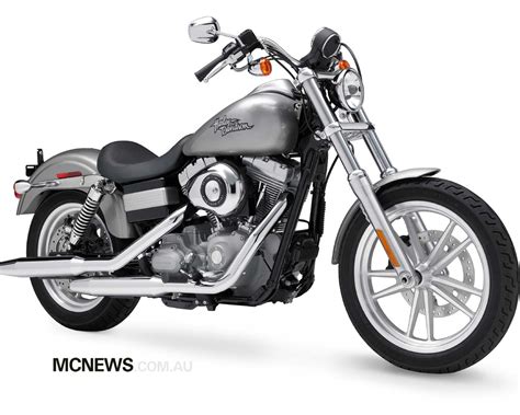 bikes wallpapers: Harley Davidson Dyna Super Glide picture design and review