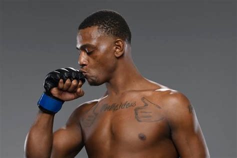 Jamahal Hill: Arm injury| Record| Knockout| Next Fight - sportsjone