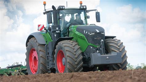 Video: On test – Fendt’s monster 500hp 1050 - Farmers Weekly