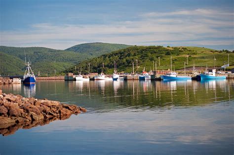 Cape Breton Travel - Beautiful People, Lots of Seafood