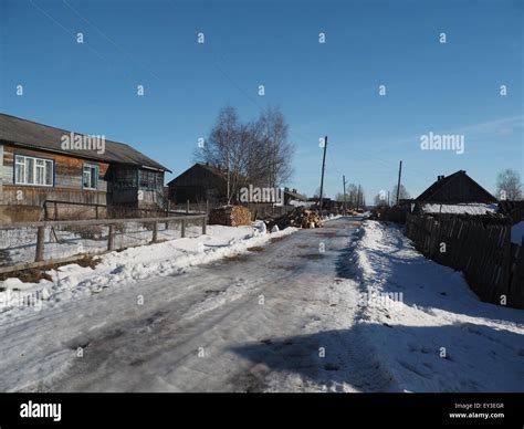 Russian village in winter Stock Photo - Alamy