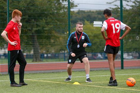 MENTAL HEALTH FOOTBALL SESSIONS RETURN TO LEEDS ROAD SPORTS COMPLEX - Huddersfield Town Foundation