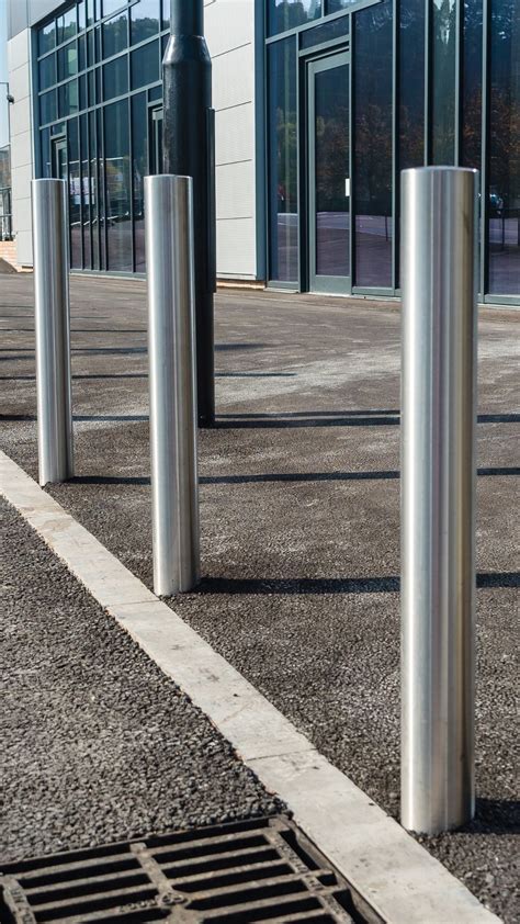 What are Bollards Used For? Bollard Definitions & Types of Bollards – Crowd Control Warehouse