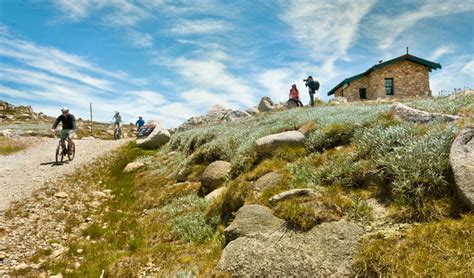 Mount Kosciuszko Summit walk | NSW National Parks