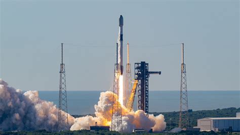 SpaceX launches 22 Starlink internet satellites into orbit, lands brand ...