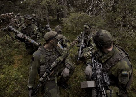 Swedish and Finnish marines at exercise Aurora 23 [1440x1798] : r ...