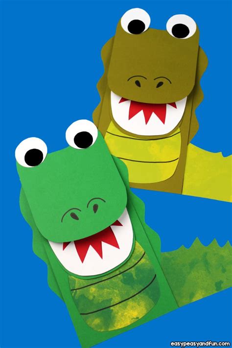 Crocodile Paper Bag Puppet (with Template) | Paper bag crafts, Paper bag puppets, Storytime crafts