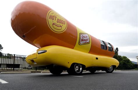 PETA Offers to Pay For Oscar Mayer Wienermobile Repairs - Parade ...