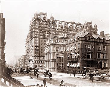 Waldorf-Astoria (Historical Photos of Old America)