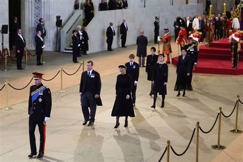 Queen's Grandchildren Stand Vigil at Her Coffin: See the Moving Photos