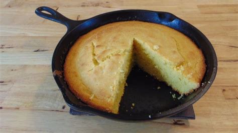 Southern Cornbread - Secrets for Perfect Cornbread - Heirloom Recipe - The Hillbilly Kitchen ...