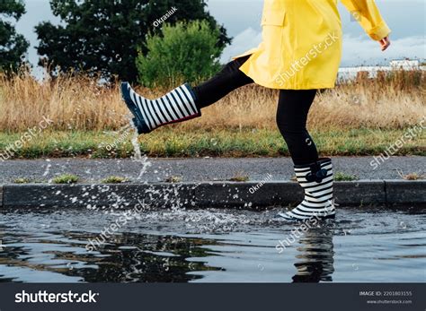 27,968 Rubber Boots Woman Images, Stock Photos & Vectors | Shutterstock