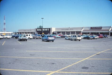 Wal-Mart, Crestview, FL - March 1992 | Todd Jacobson | Flickr