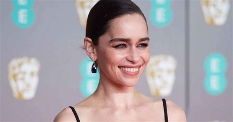 Game of Thrones Star Emilia Clarke and Mother To Receive British MBE ...