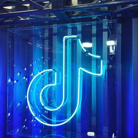 tiktok logo neon light - Google Search | Neon signs, Custom neon signs ...