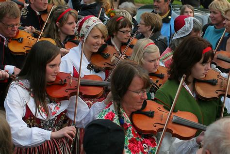 Sweden: Midsummer in Dalarna