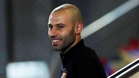 Javier Mascherano returns to Argentina as he joins Estudiantes after ...