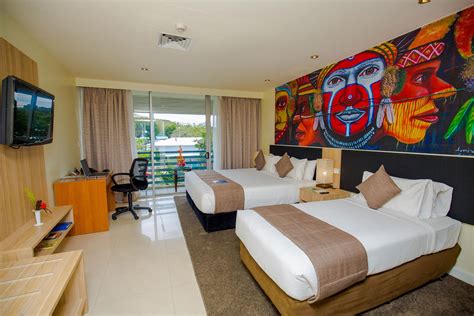 Gateway Hotel & Apartments - Coral Sea Hotels