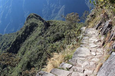 The hike to Machu Picchu Mountain - Trails 2 Travel