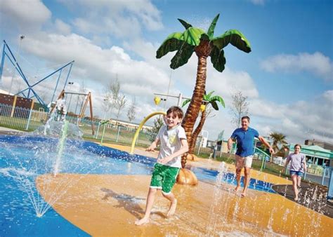 Best Family Caravan Parks UK | Holiday Parks | Where to go with Kids