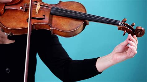 How to Tune the Strings | Violin Lessons - YouTube