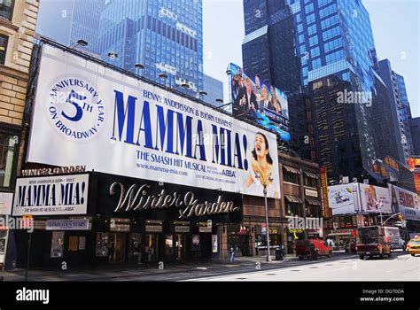 Winter Garden Theater, Broadway, Times Square, Manhattan, New York Stock Photo: 61632182 - Alamy