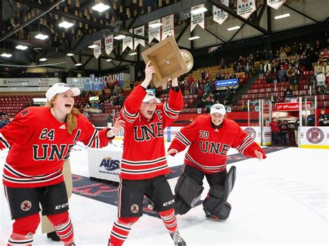 UNB men's and women's hockey teams pull off rare double play | Telegraph-Journal