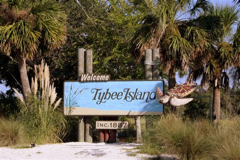 Welcome to Tybee Island sign | Where US80 crosses the river … | Flickr