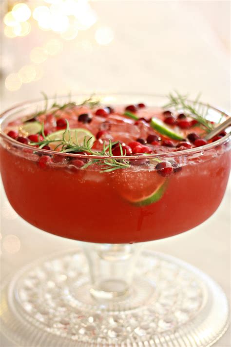 The Perfect Holiday Punch Recipe for the Entire Family