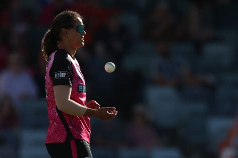 Strikers stun Sixers in Perth | Sydney Sixers